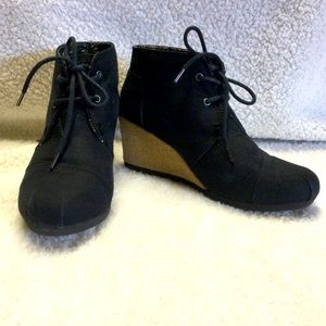 BOBS from Skechers Wedge Sz 7.5